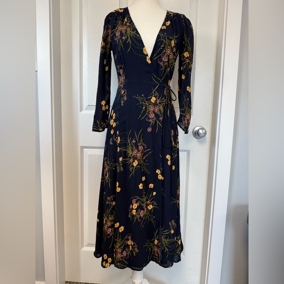 SOLD // Reformation Melba Floral Print Wrap Dress Size Small - Picture 5 of 13
